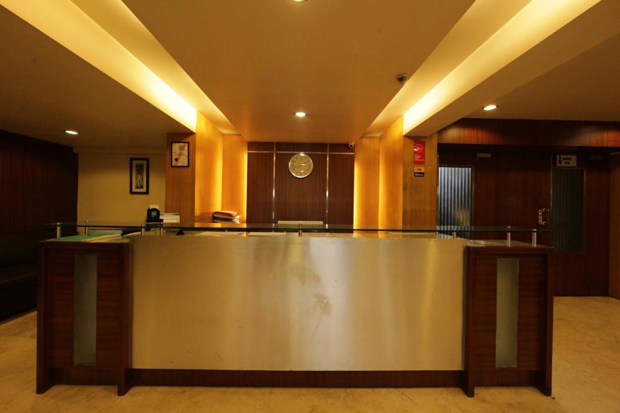 Lucky Hotel Goregaon Bombay Extérieur photo