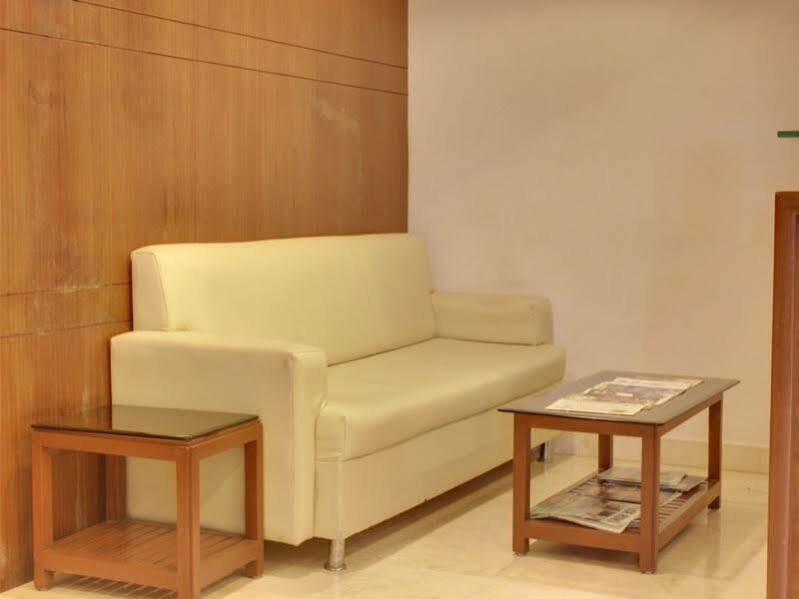 Lucky Hotel Goregaon Bombay Extérieur photo
