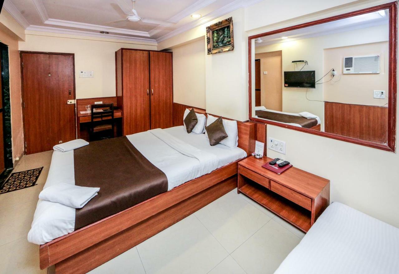 Lucky Hotel Goregaon Bombay Extérieur photo
